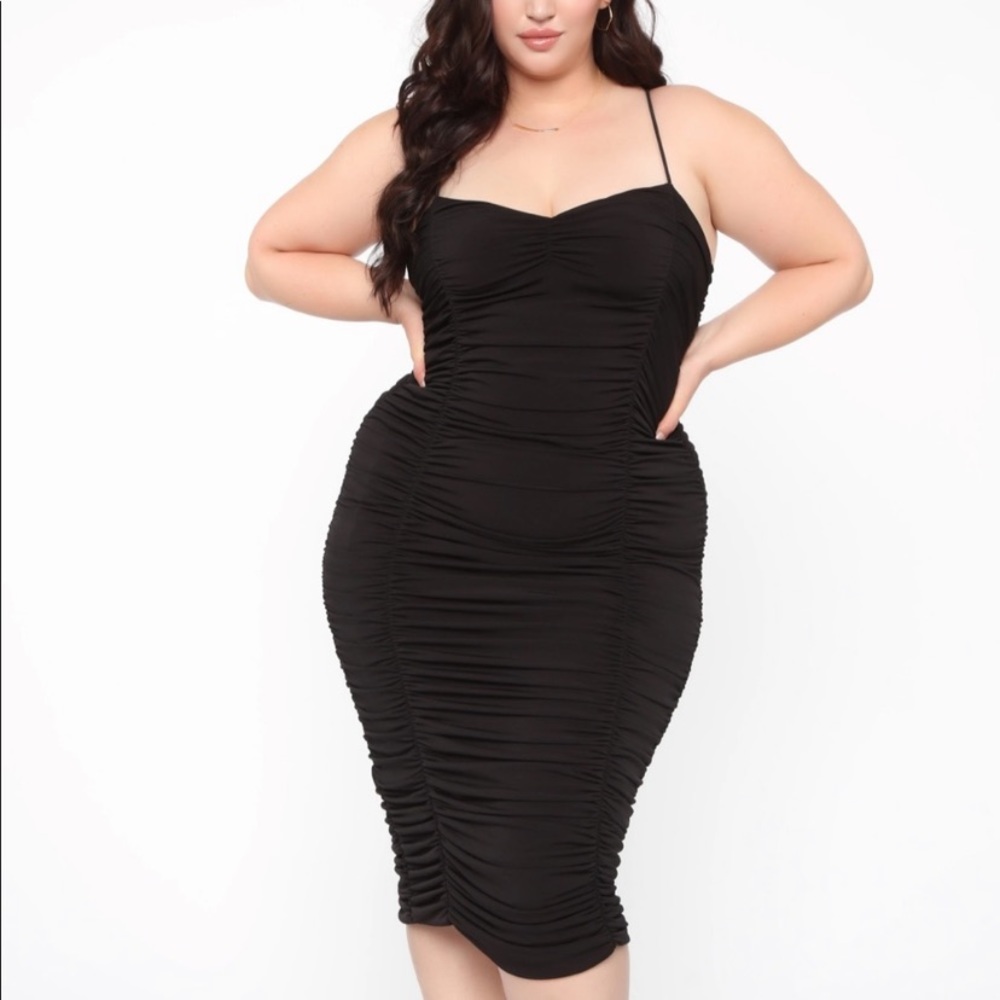 Fashion Nova ruched bodycon dresss- black